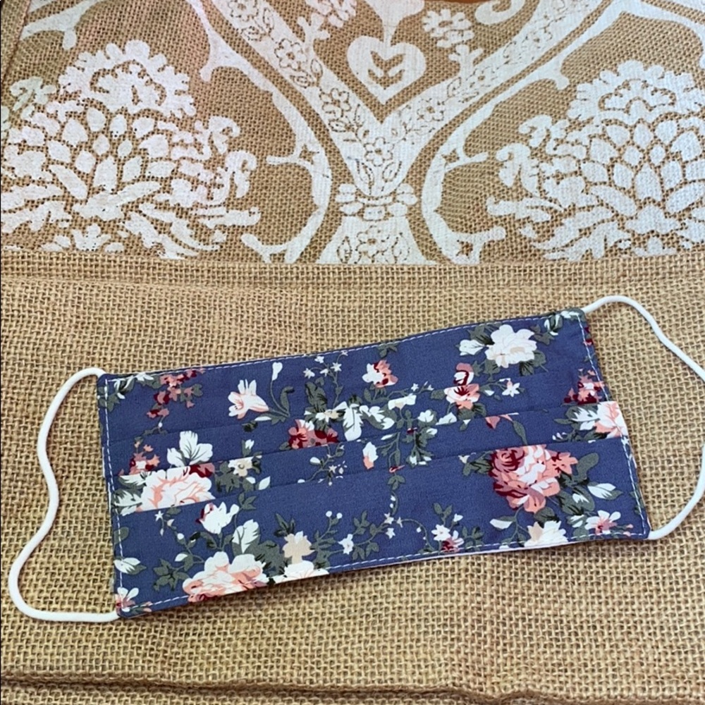 BRAND NEW FLORAL FACE MASK